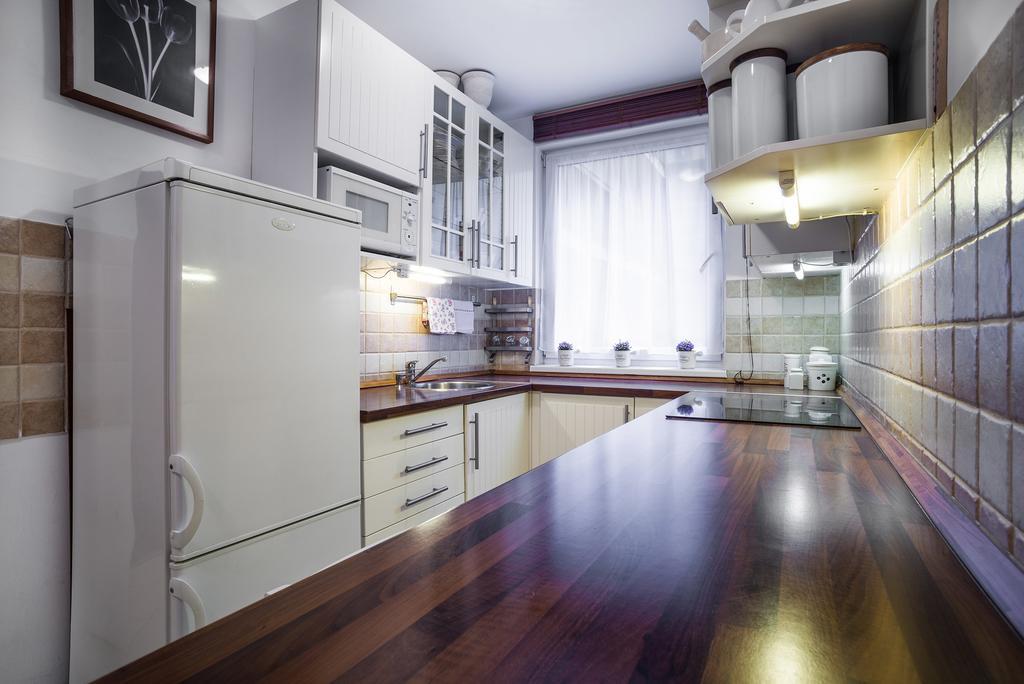 Lovely Corvin Apartment Budapest Ngoại thất bức ảnh
