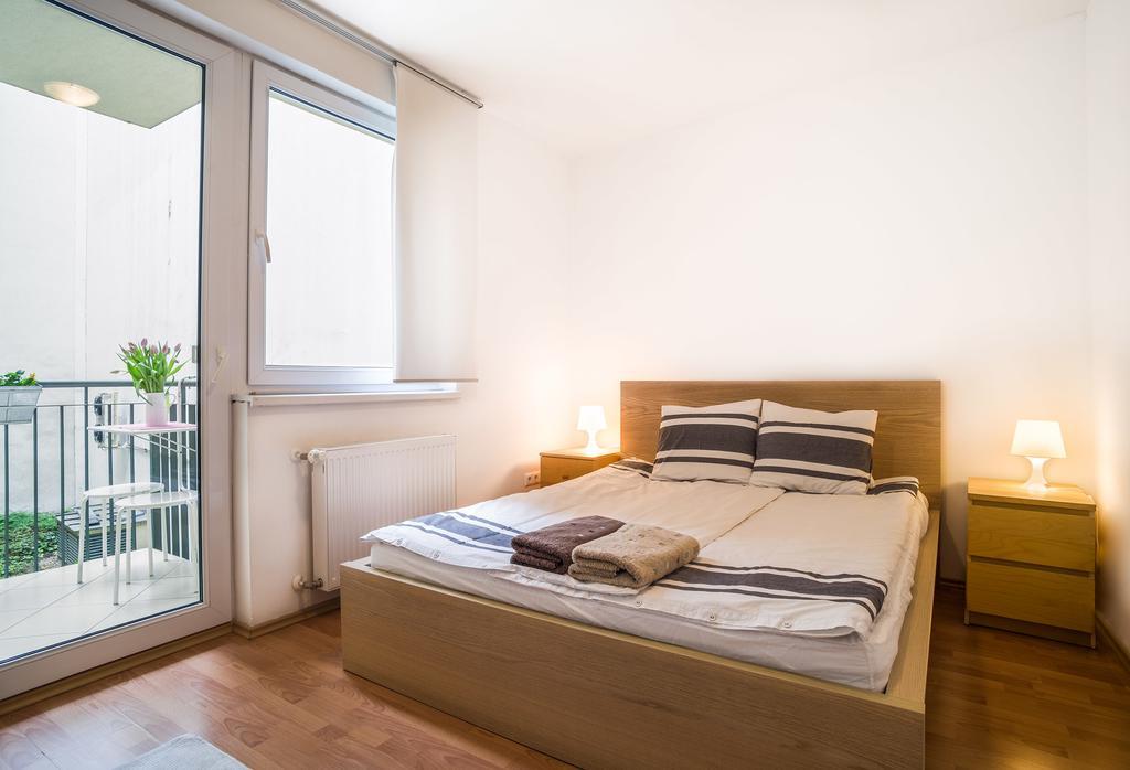 Lovely Corvin Apartment Budapest Ngoại thất bức ảnh